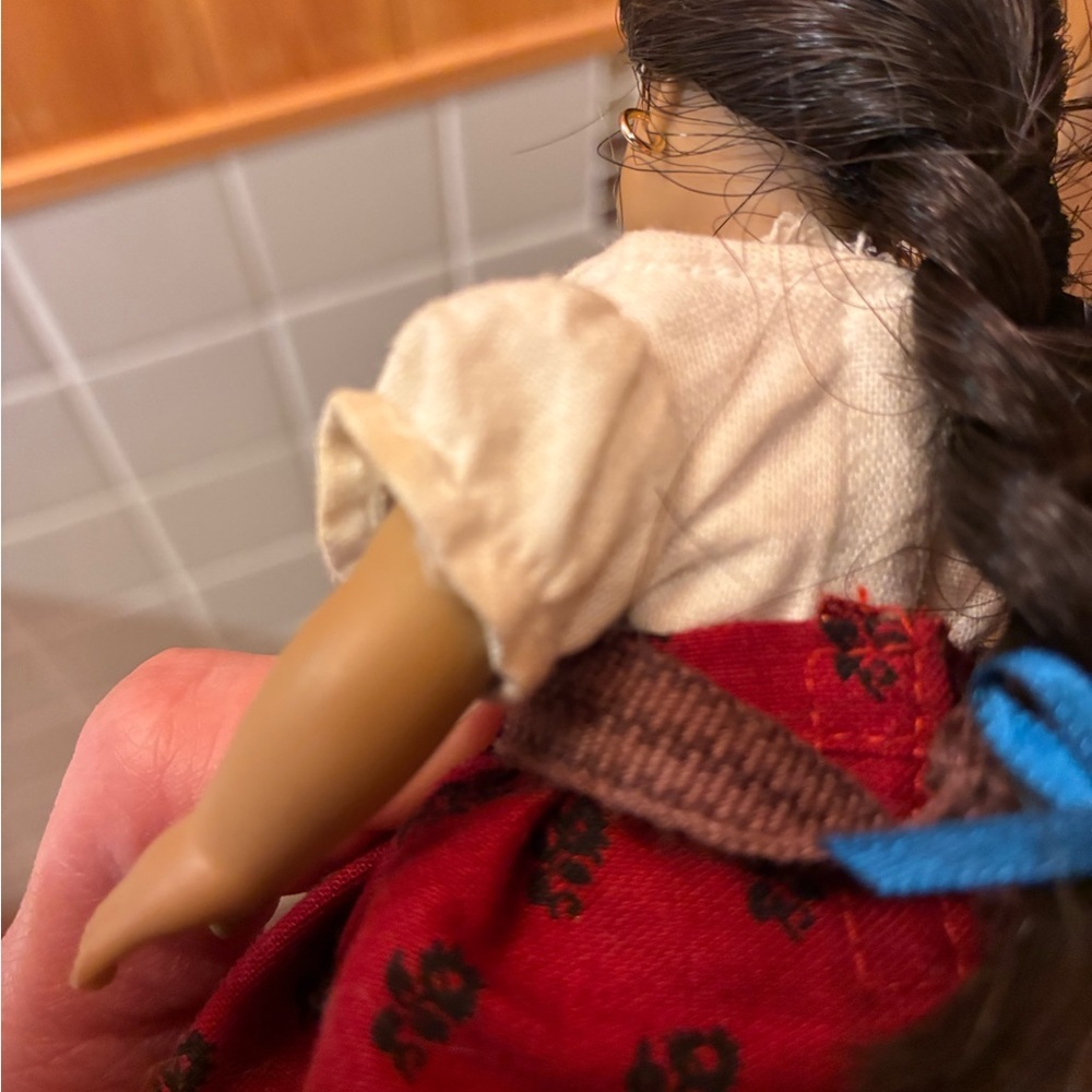 First Edition Pleasant Company Josefina Mini Doll w/ Glass Eyes - Picture 13 of 13